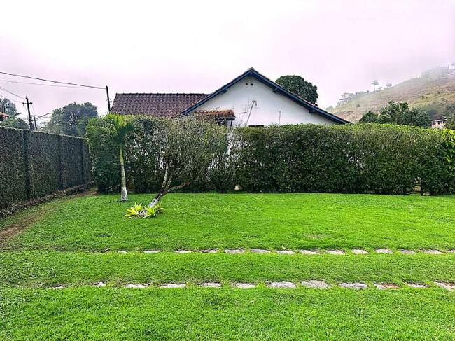 Terreno De 4.497m² Com Casa, Piscina E Edificações – Ipiabas/rj, localizado em Barra Do Piraí - RJ, bairro Ipiabas