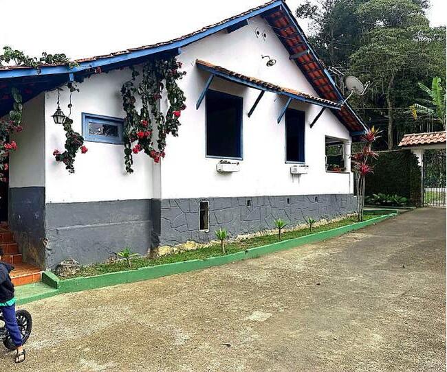 Terreno De 4.497m² Com Casa, Piscina E Edificações – Ipiabas/rj, localizado em Barra Do Piraí - RJ, bairro Ipiabas