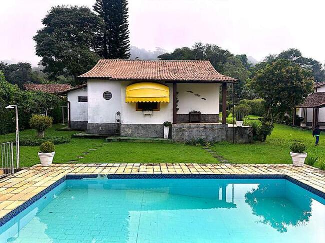 Terreno De 4.497m² Com Casa, Piscina E Edificações – Ipiabas/rj, localizado em Barra Do Piraí - RJ, bairro Ipiabas