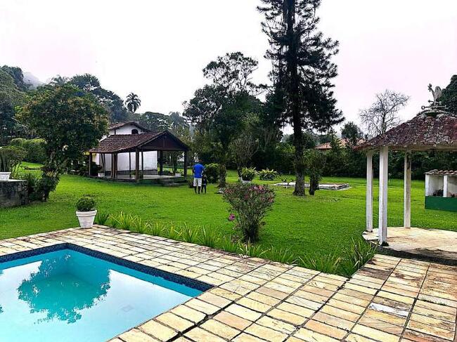 Terreno De 4.497m² Com Casa, Piscina E Edificações – Ipiabas/rj, localizado em Barra Do Piraí - RJ, bairro Ipiabas