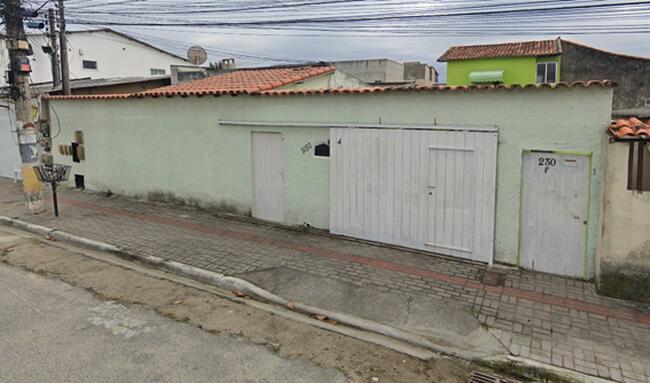 3 CASAS COM 450M² EM CABO FRIO