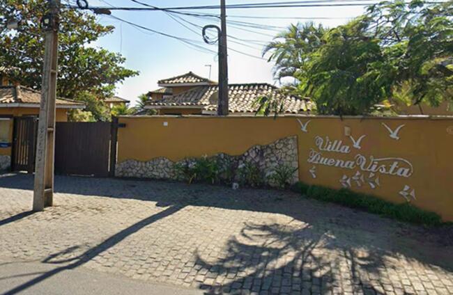 CASA EM BUZIOS COM 190M²