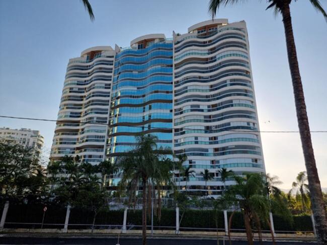 APARTAMENTO COM 668M² NA BARRA DA TIJUCA
