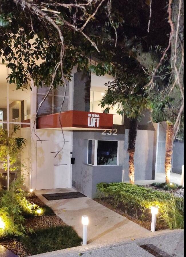 Apartamento + 2 Vagas E 1 Depósaito Na Garagem - Edifício Madaloft - Vila Madalena / São Paulo.- Área Real Total De 295,034m², localizado em São Paulo - SP