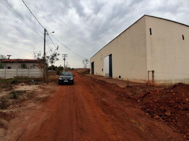 2 Lotes- Contendo 1 Galpão Comercial - Itaguari/go, localizado em Itaguari - GO