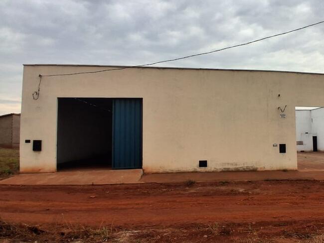 2 Lotes- Contendo 1 Galpão Comercial - Itaguari/go, localizado em Itaguari - GO