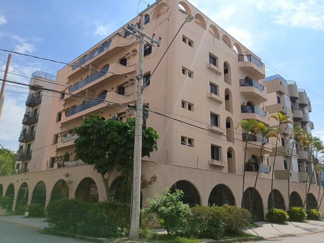 LEILÃO EXTRAJUDICIAL- Apartamento nº12, localizado no 1º andar - Edifio Santorio- Guarujá/SP