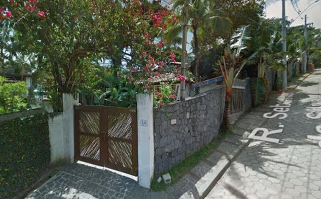 Terreno com 426,30 m² em Ilhabela-SP