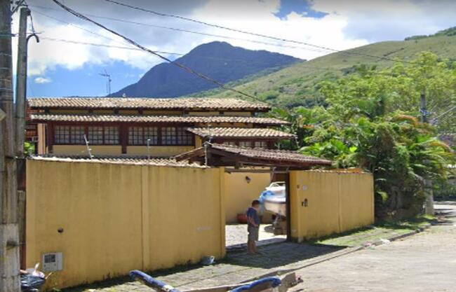 Imóvel com 400m² em Ilhabela/SP