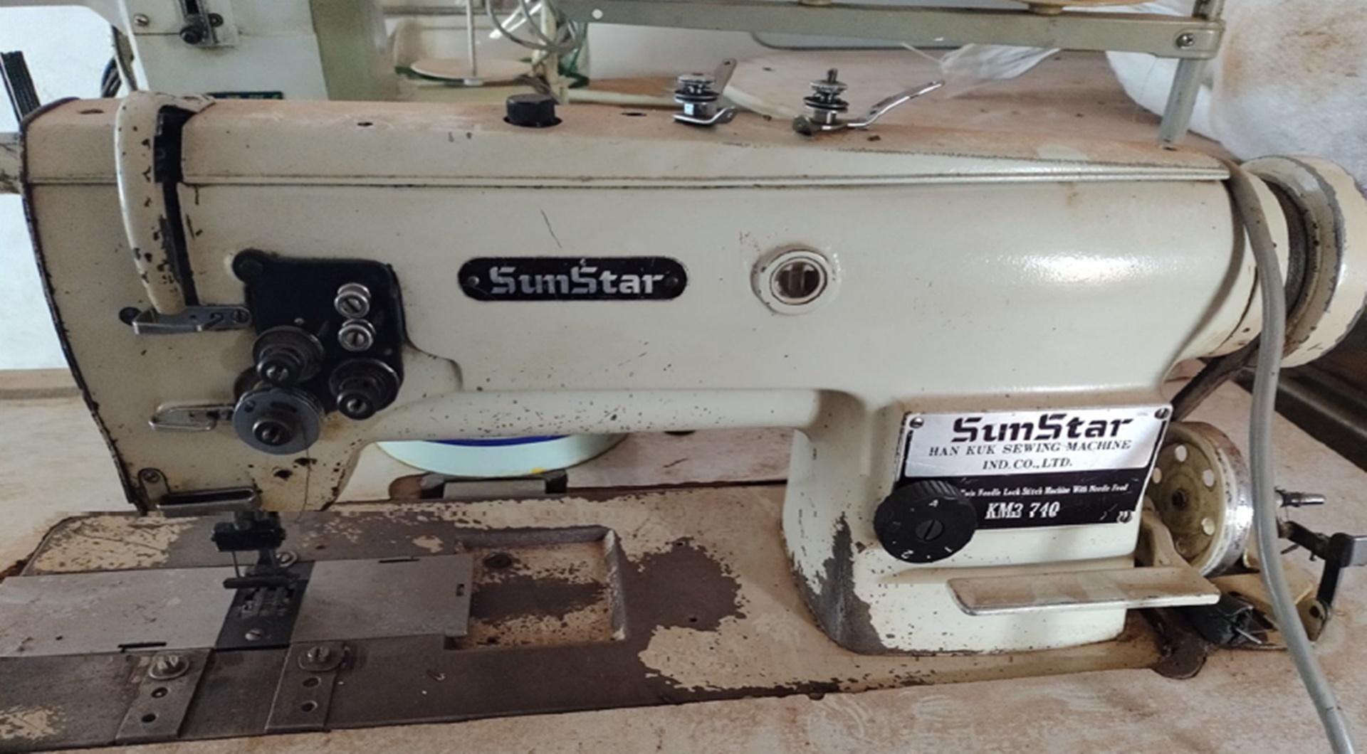 01 máquina pespontadeira SunStar - leilão judicial - Não informado BR - lance mínimo R$ 3.150