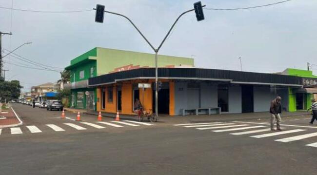 Imóvel C/ 255m² No Centro De Assaí/pr, localizado em Assaí - PR