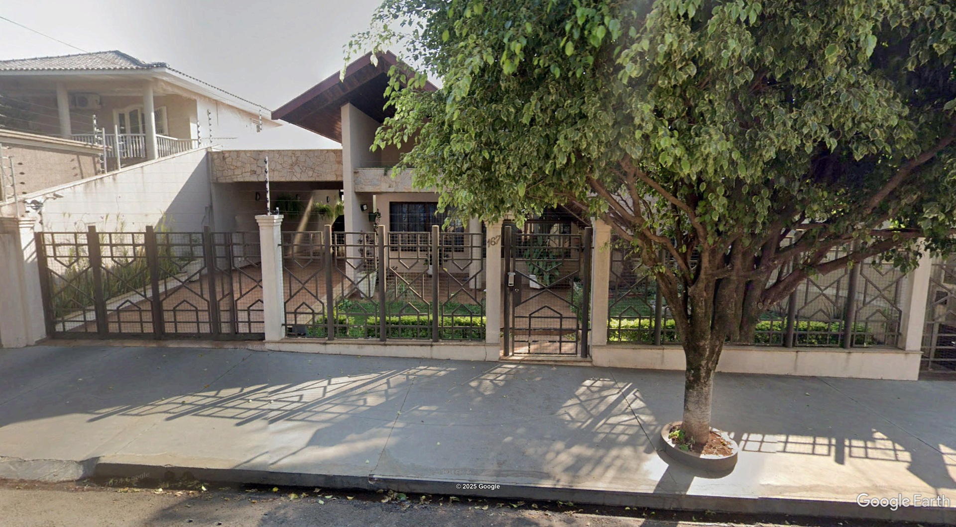 LOTE 1.1 - Imóvel c/ 618,40m² no Centro de Arapongas/PR
