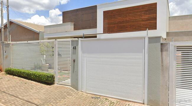 Direitos - Imóvel C/ 254,07m² No Jardim Casa Grande Ii Em Ivaiporã/pr, localizado em Ivaiporã - PR