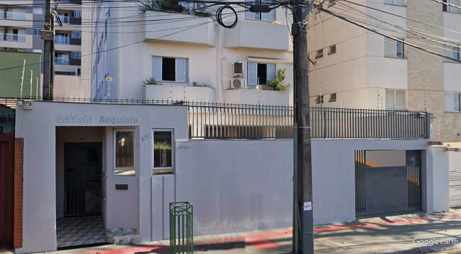 Apto Nº 104 Do Ed. Res. Requinte Em Londrina/pr, localizado em Londrina - PR