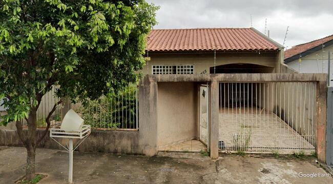 Imóvel C/ 200m² No Conj. Hab. Ernani Moura Lima Ii Em Londrina/pr, localizado em Londrina - PR