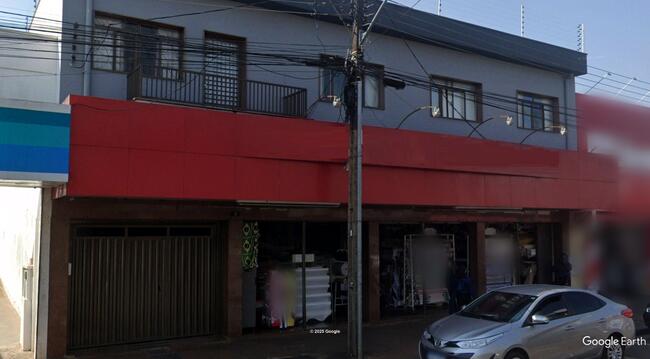 20% De Um Imóvel C/ 675m² No Centro De Arapongas/pr, localizado em Arapongas - PR