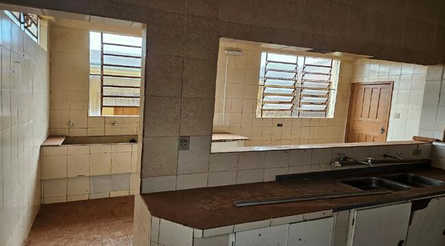 Imóvel C/ 600m² No Centro De Porecatu/pr, localizado em Porecatu - PR