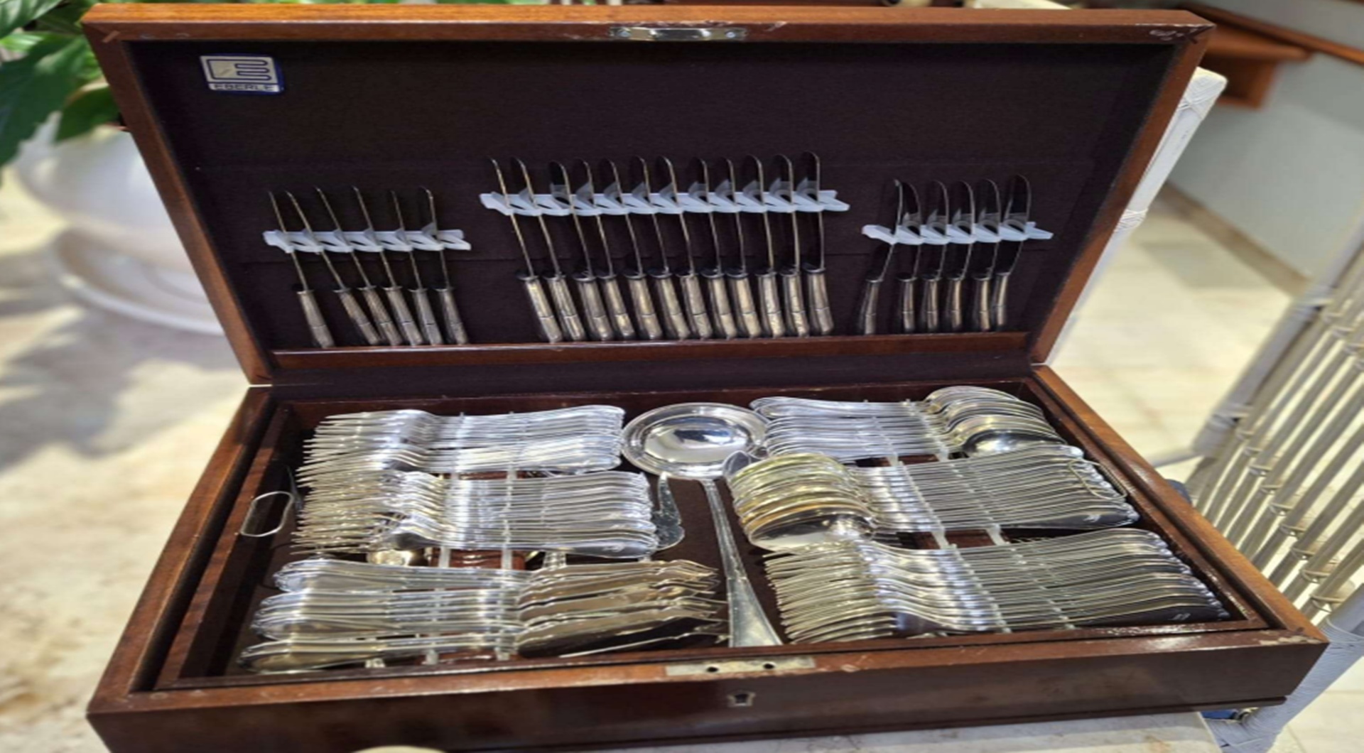 01 faqueiro Eberle - leilão judicial - Não informado BR - lance mínimo R$ 4.000