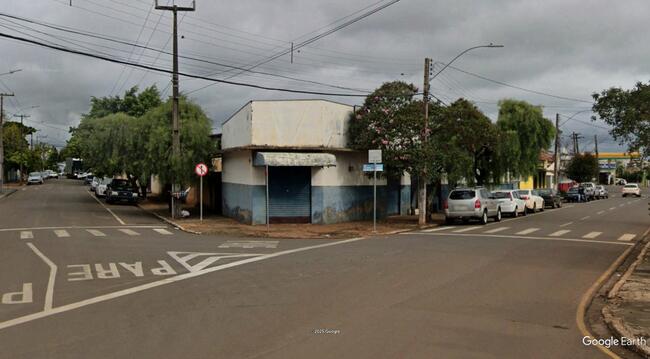 Imóvel C/ 865,30m² Na Vila Sampaio Em Arapongas/pr, localizado em Arapongas - PR