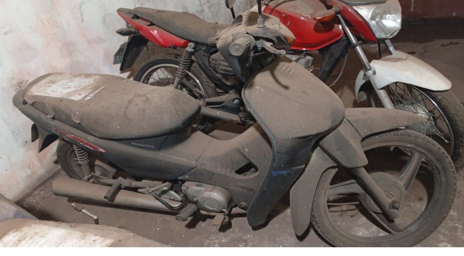 Sucata - Honda Biz C100, 05/05 em Londrina/PR - leilão judicial - Londrina PR - lance mínimo R$ 320