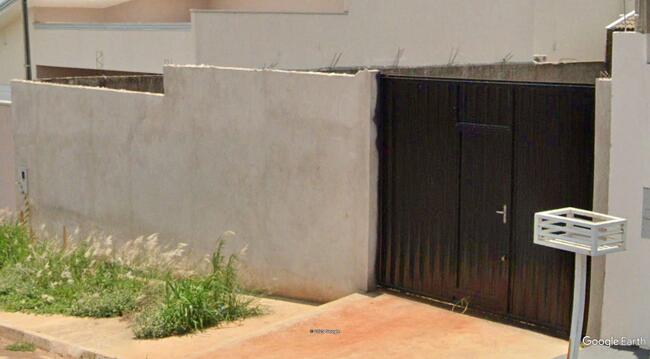 Direitos - Imóvel C/ 234m² No Jardim Casa Grande Em Ivaiporã/pr, localizado em Ivaiporã - PR