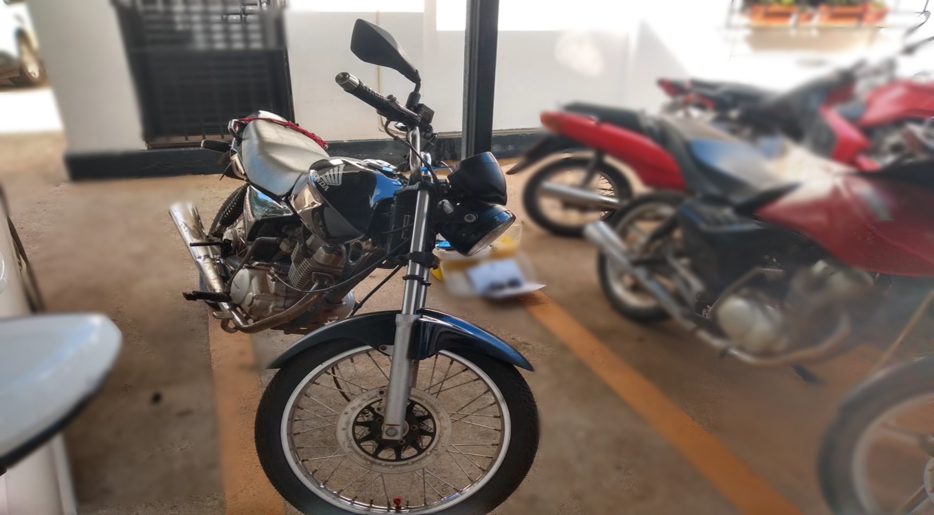 Sucata - Honda CG Titan em Santo Antônio da Platina/PR - leilão judicial - Não informado BR - lance mínimo R$ 240