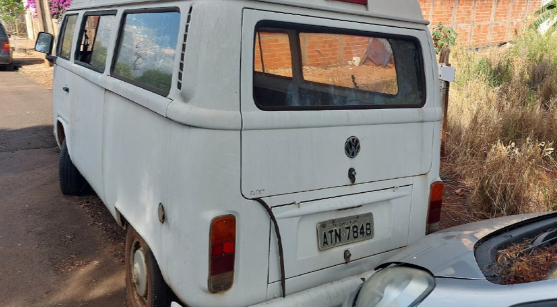 VW Kombi, 11/11 em São João do Ivaí/PR - leilão judicial - Não informado BR - lance mínimo R$ 15.200