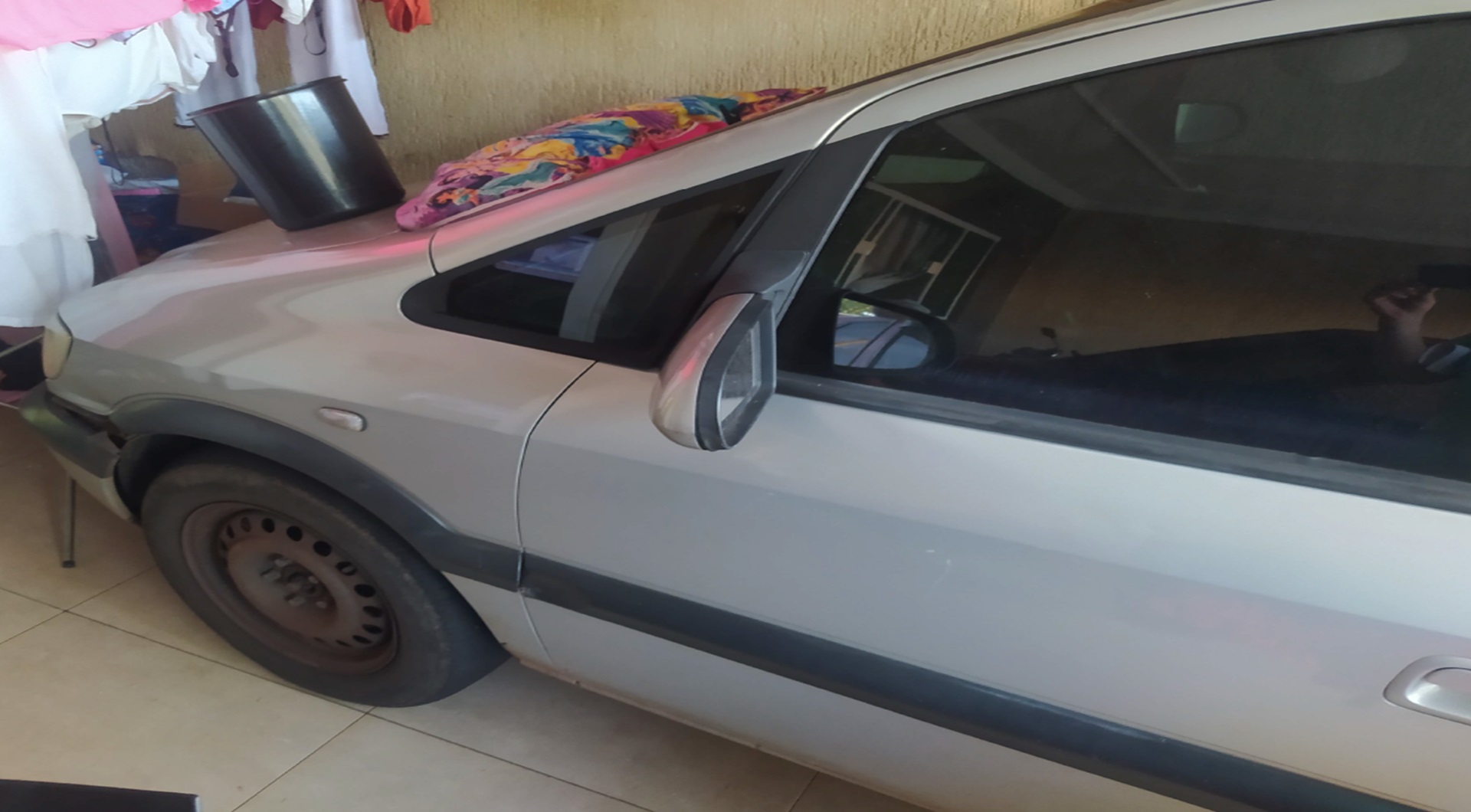 GM/Zafira 2.0, 2004/2004 em Arapongas/PR - leilão judicial - Arapongas PR - lance mínimo R$ 8.250