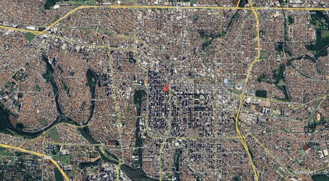 Apto Nº 01 Do Ed. Embaixador Em Londrina/pr, localizado em Londrina - PR