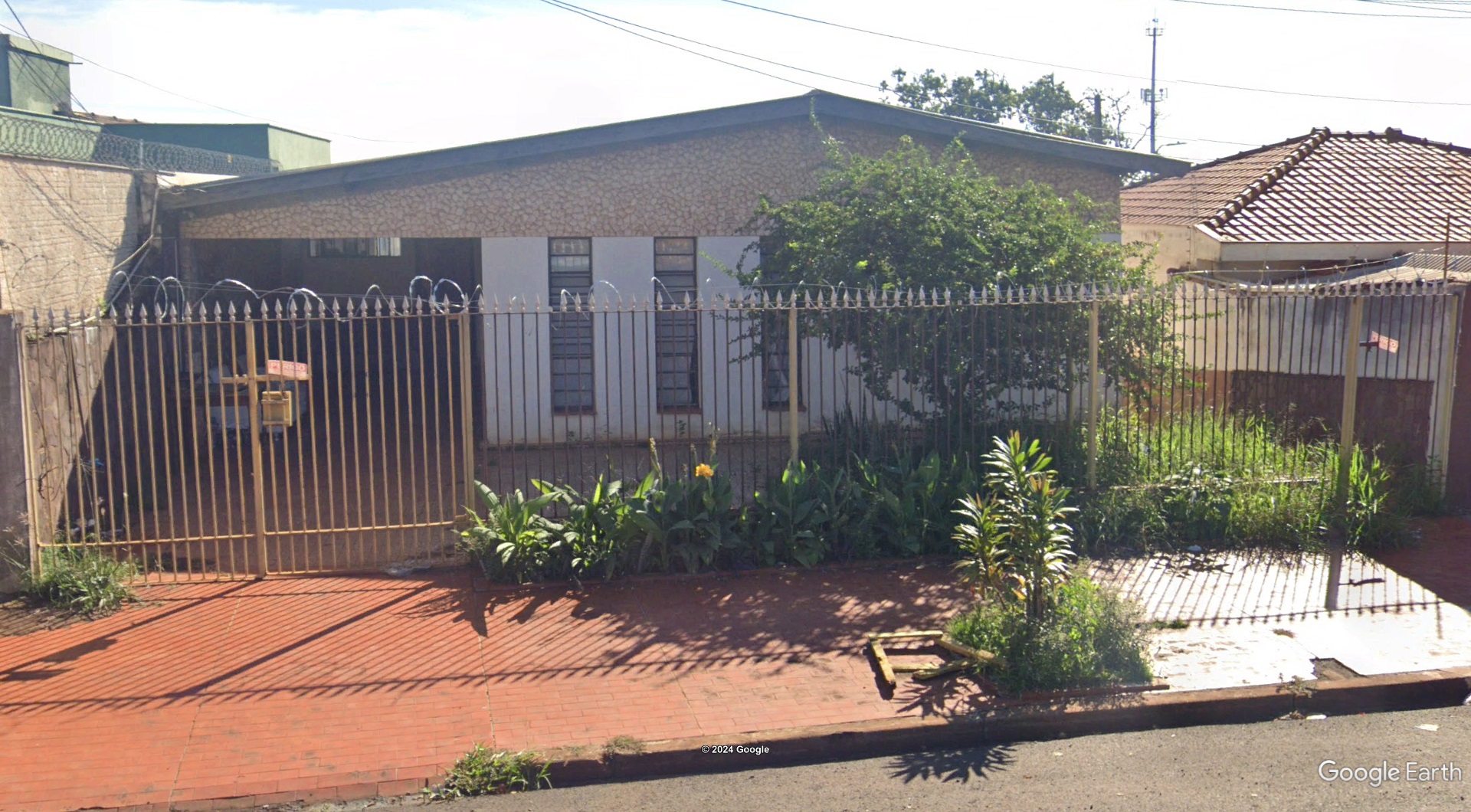 Imóvel c/ 288m² no Jardim do Sol em Londrina/PR - leilão judicial - Londrina PR - lance mínimo R$ 349.568