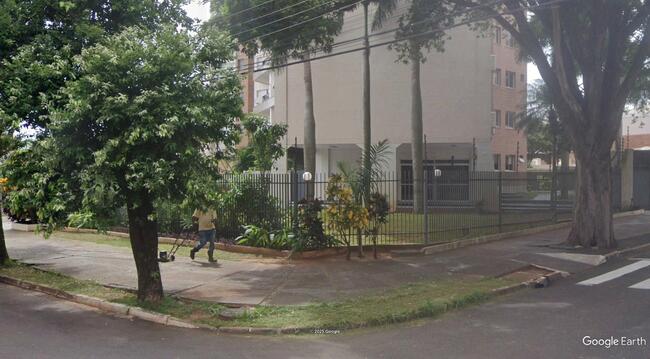 Apto Nº 201 Em Ed. Solar Das Palmeiras Em Paranavaí/pr, localizado em Paranavaí - PR