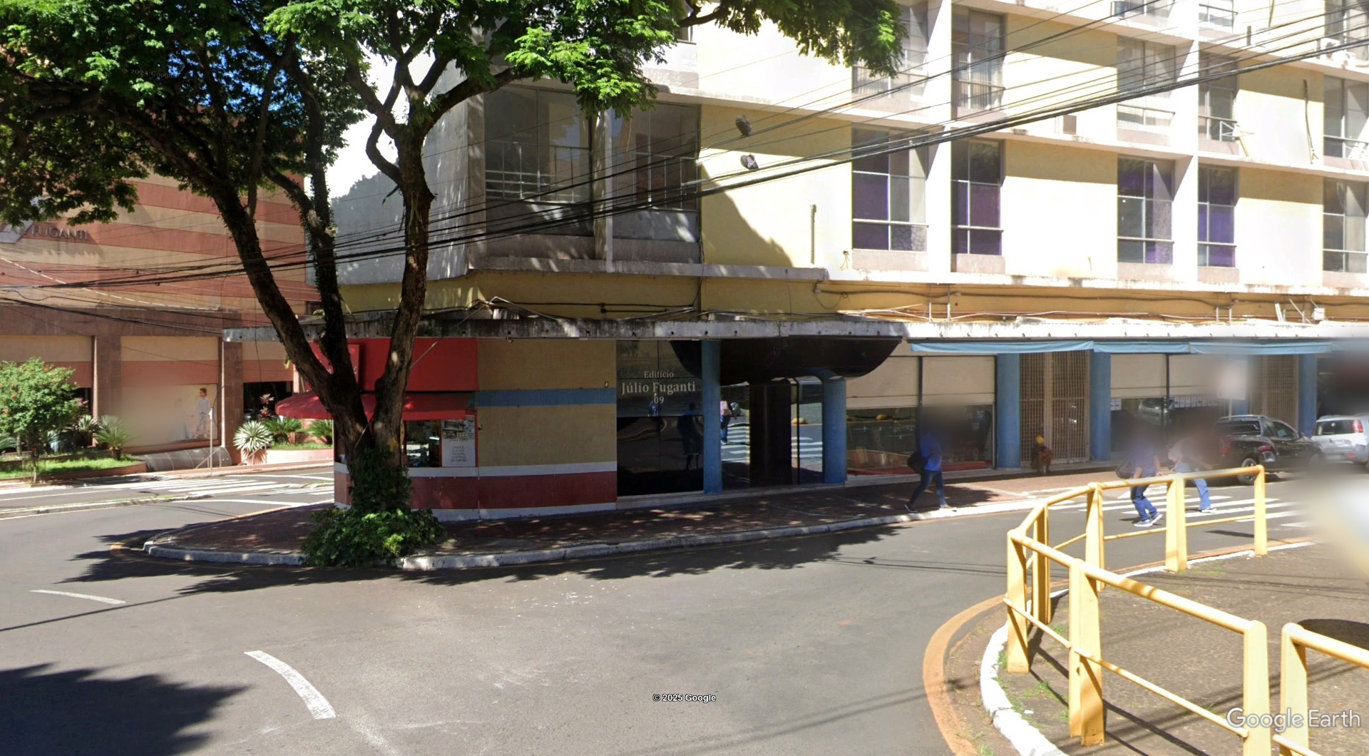 Unidade Autônoma nº 803 do Ed. Com. Júlio Fuganti em Londrina/PR - leilão judicial - Londrina PR - lance mínimo R$ 55.000