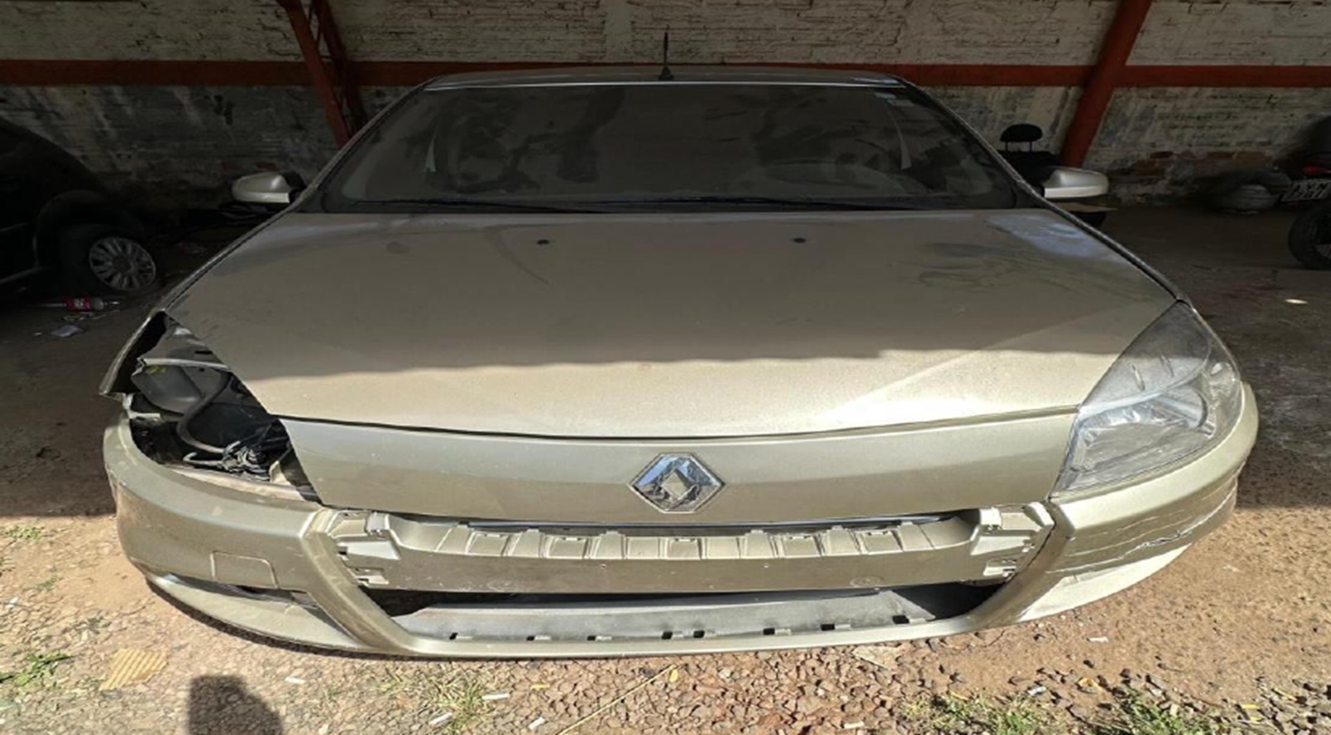 Renault Sandero Privilege 1.6, 11/12 em Cornélio Procópio/PR - leilão judicial - Não informado BR - lance mínimo R$ 10.836