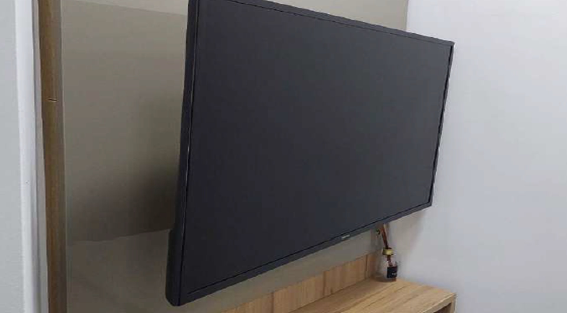 01 tv led, marca Samsung - leilão judicial - Não informado BR - lance mínimo R$ 600