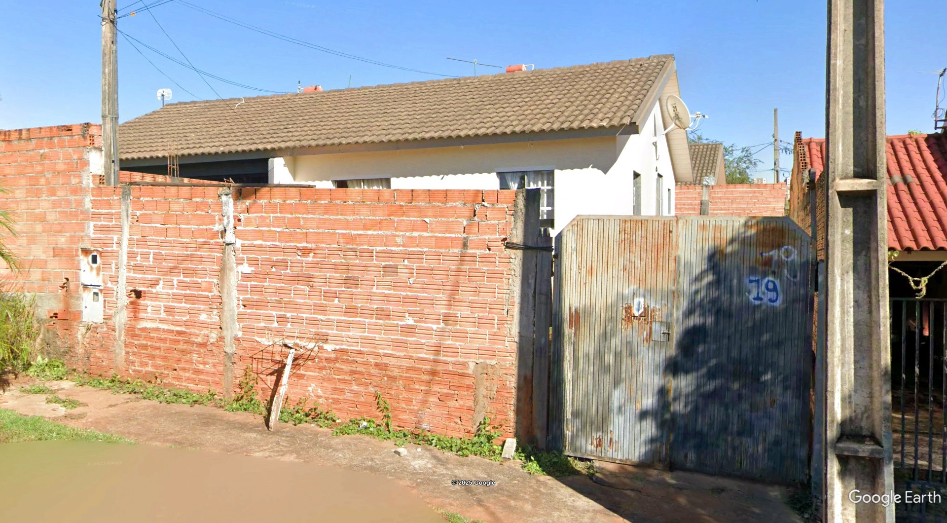 Imóvel c/ 126m² em Conj. habitacional Ulysses Guimarães em Cambé/PR - leilão judicial - Não informado BR - lance mínimo R$ 78.000