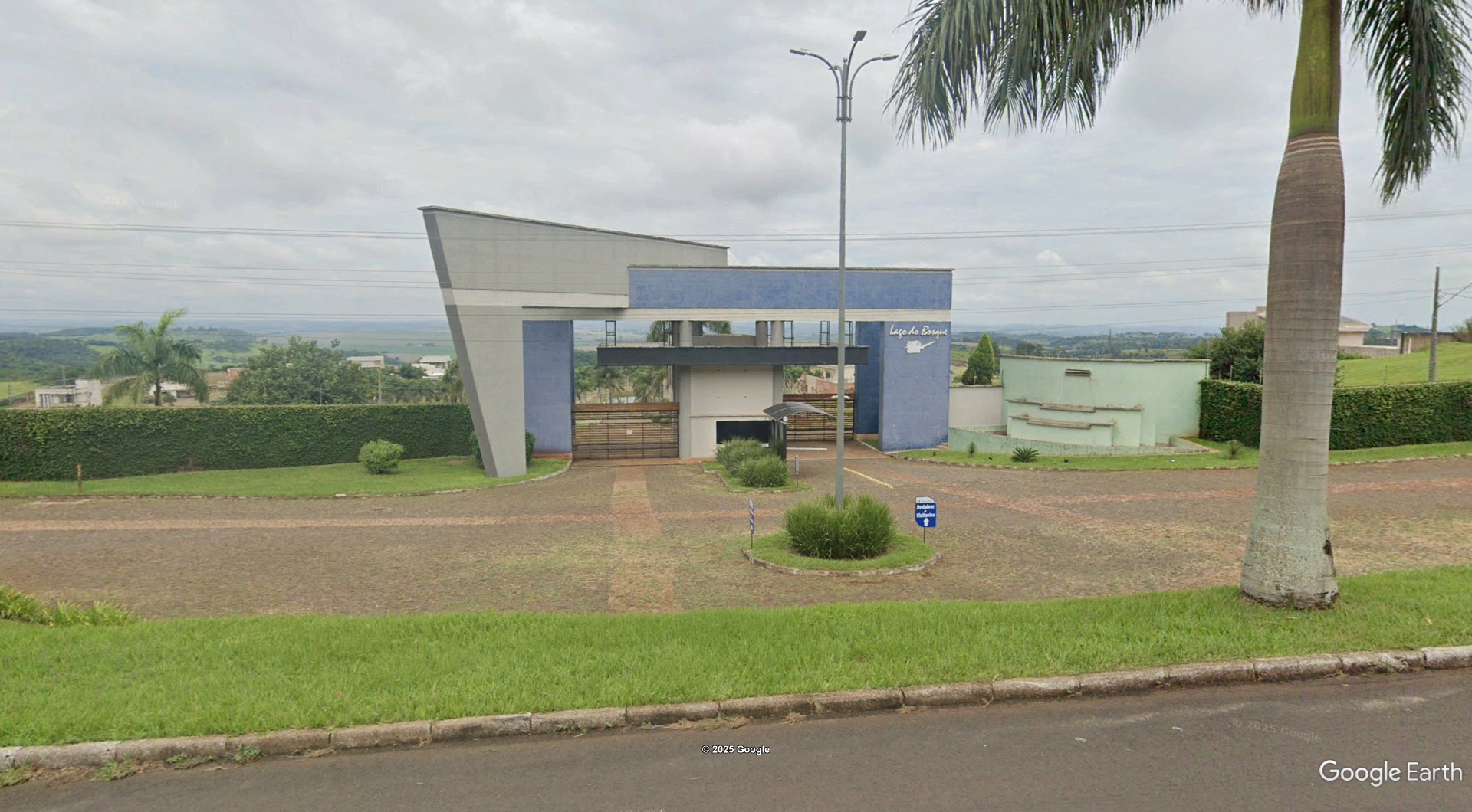 Imóvel c/ 524,09m² no Cond. Res. Lago do Bosque em Cornélio Procópio/PR - leilão judicial - Não informado BR - lance mínimo R$ 207.539