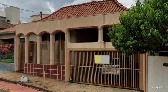 Imóvel C/ 400m² Em Bandeirantes/pr, localizado em Bandeirantes - PR