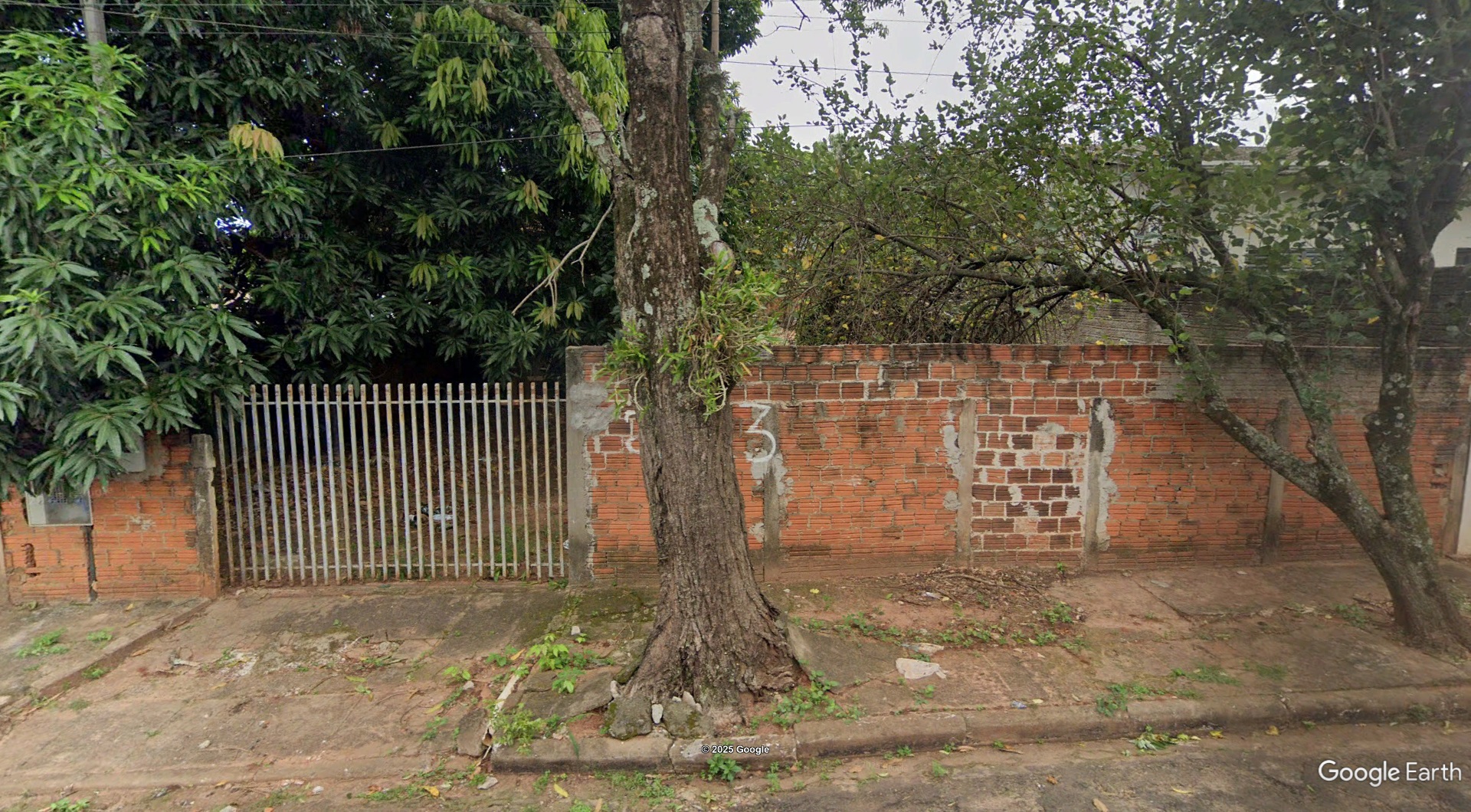 Imóvel c/ 338m² no Jardim Alvorada em Paranavaí/PR - leilão judicial - Não informado BR - lance mínimo R$ 75.000