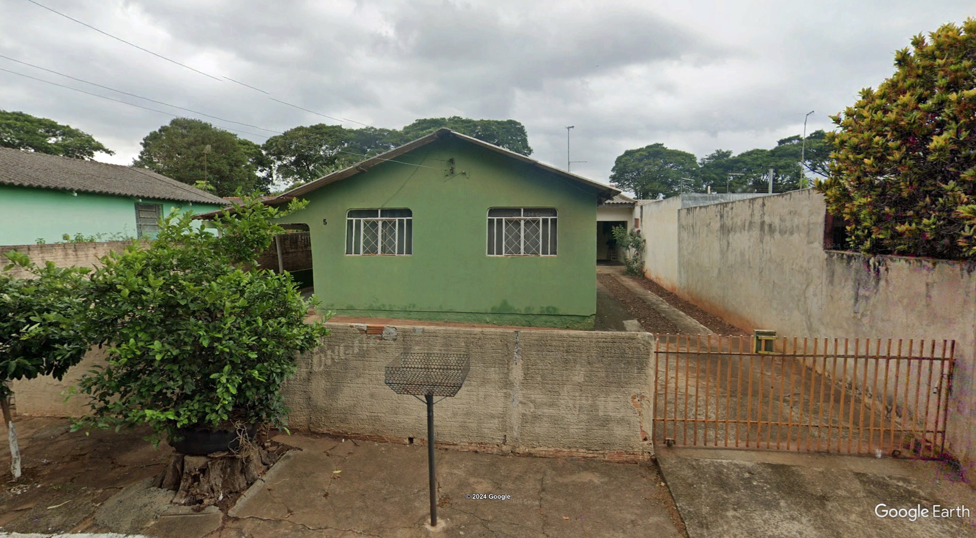 Imóvel c/ 284,40m² no Conj. Hab. Mutirão América Saboia em Sabáudia/PR - leilão judicial - Não informado BR - lance mínimo R$ 120.231