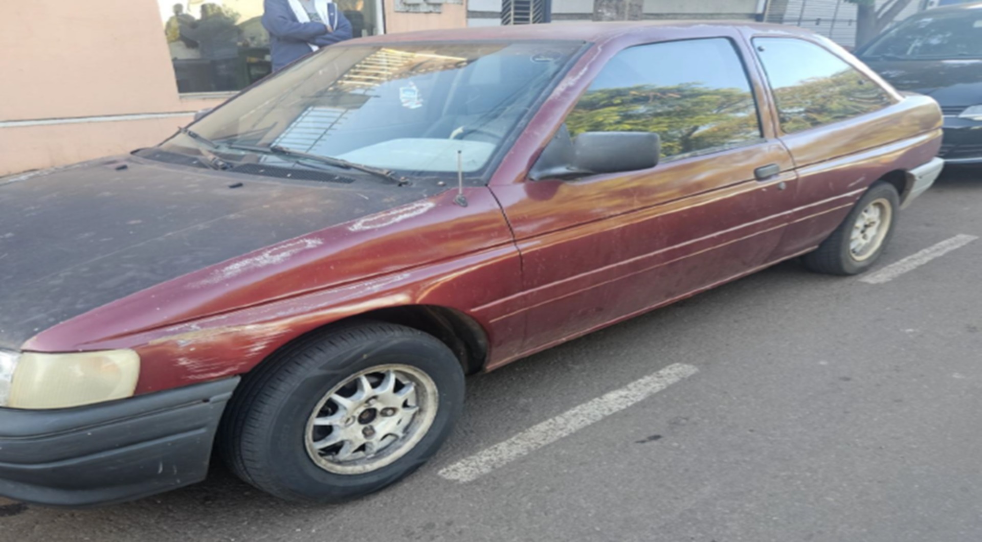 Ford Escort L, 93/94 em Cambé/PR - leilão judicial - Não informado BR - lance mínimo R$ 2.250