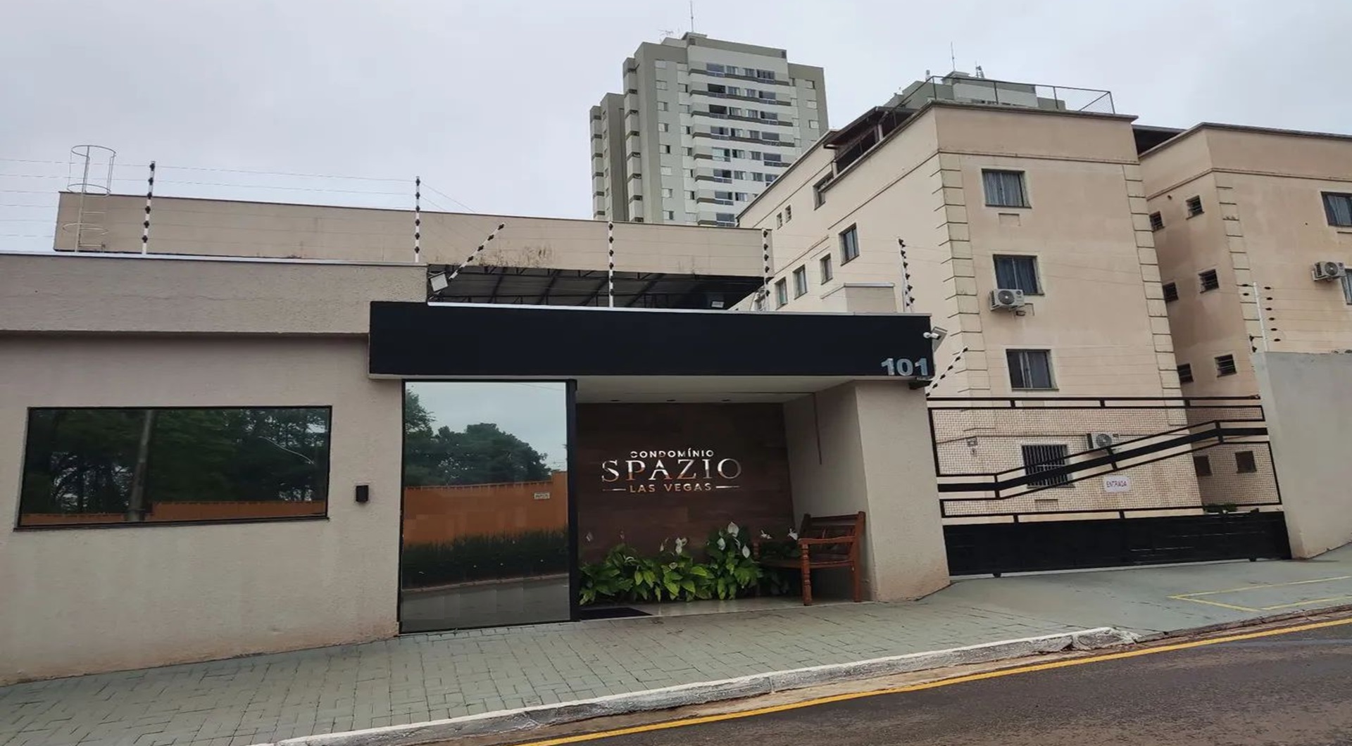 Apto nº 707 Cond. Res. Spazio Las Vegas em Londrina/PR - leilão judicial - Londrina PR - lance mínimo R$ 110.114