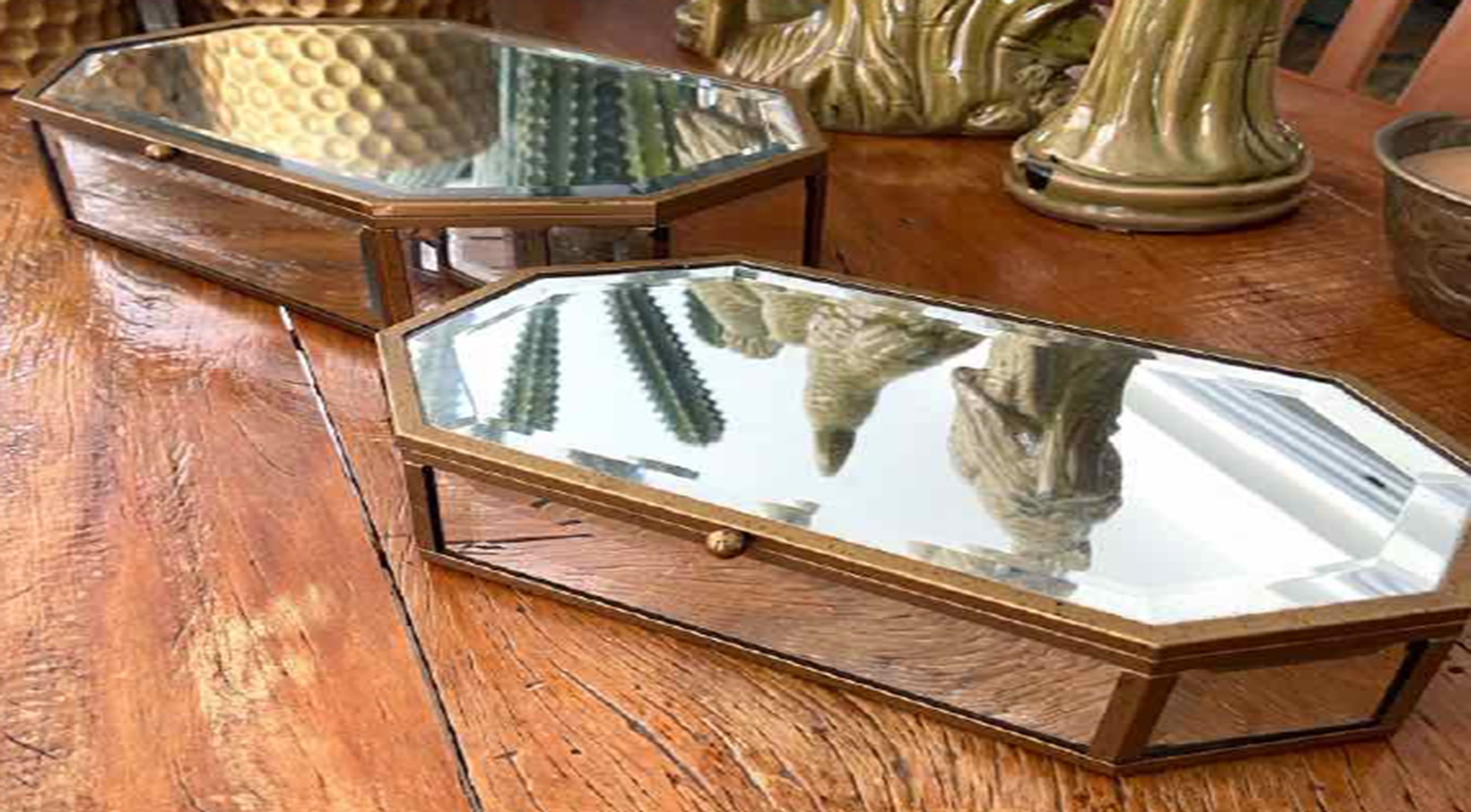 02 Caixas decorativa - leilão judicial - Não informado BR - lance mínimo R$ 150