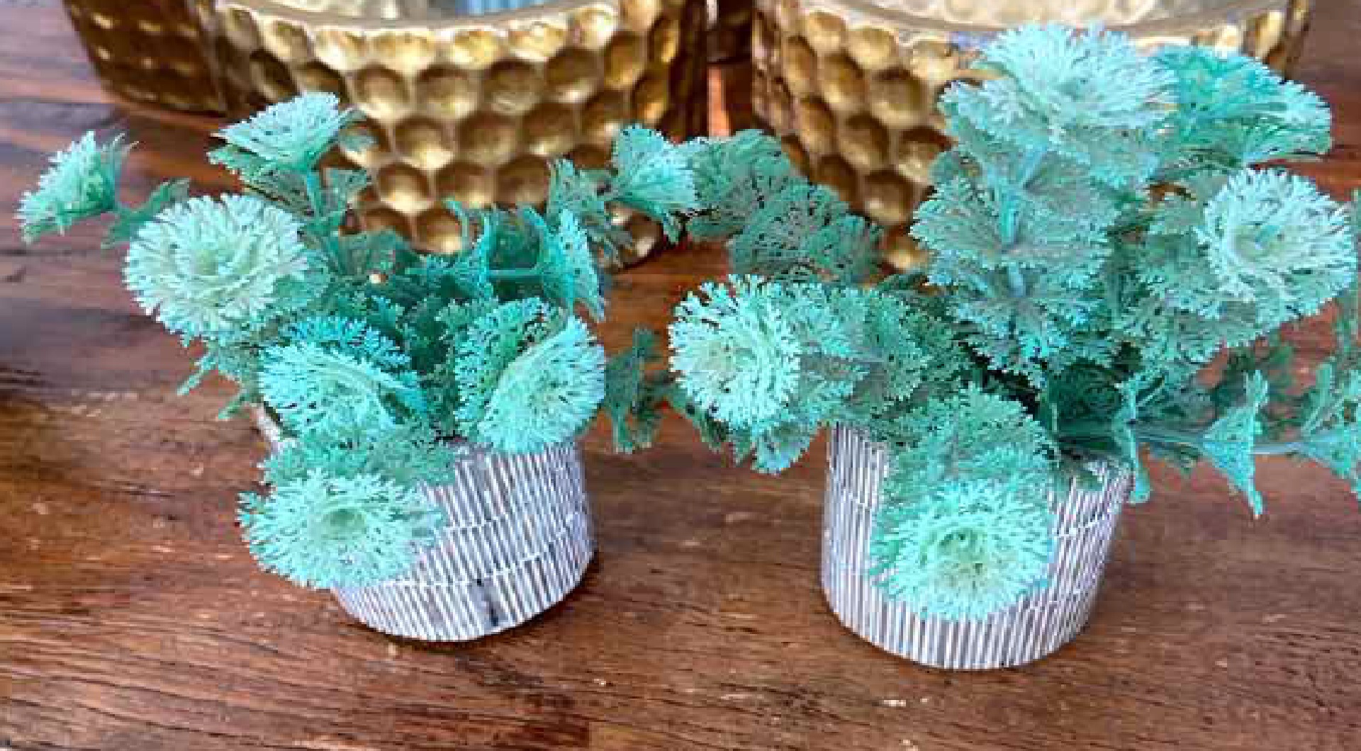 02 vasinhos com flores verdes - leilão judicial - Não informado BR - lance mínimo R$ 25