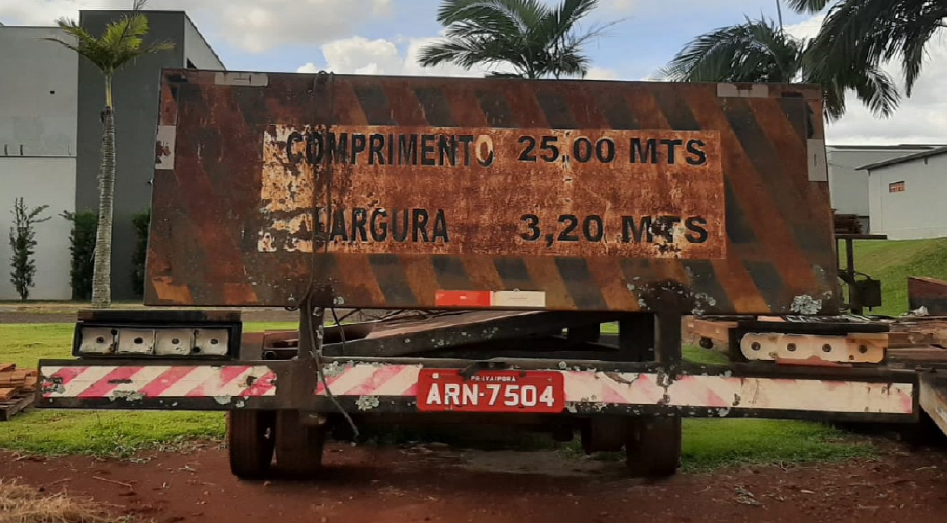 Reboque R/Cambé, 09/09 em Ivaiporã/PR - leilão judicial - Não informado BR - lance mínimo R$ 24.000