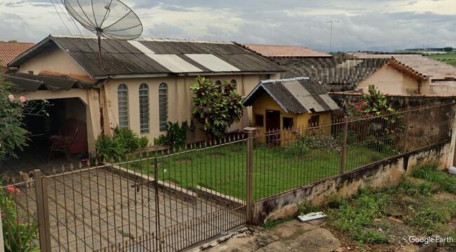 Imóvel C/ 300m² No Conj. Hab. Lindóia Em Londrina/pr, localizado em Londrina - PR, bairro Conjunto Habitacional Lindóia