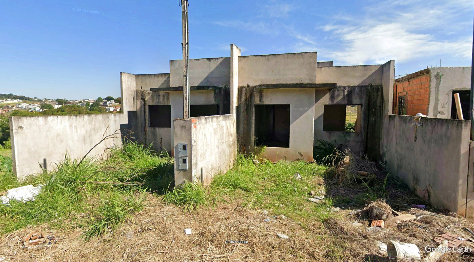 Imóvel c/ 360m² no Jardim Columbia C em Londrina/PR - leilão judicial - Londrina PR - lance mínimo R$ 110.000