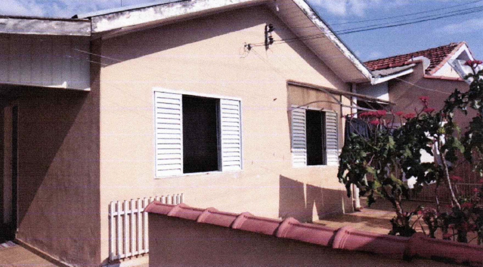 Direitos - Imóvel c/ 268,80m² no Parque Aeroporto em Jacarezinho/PR - leilão judicial - Jacarezinho PR - lance mínimo R$ 102.659