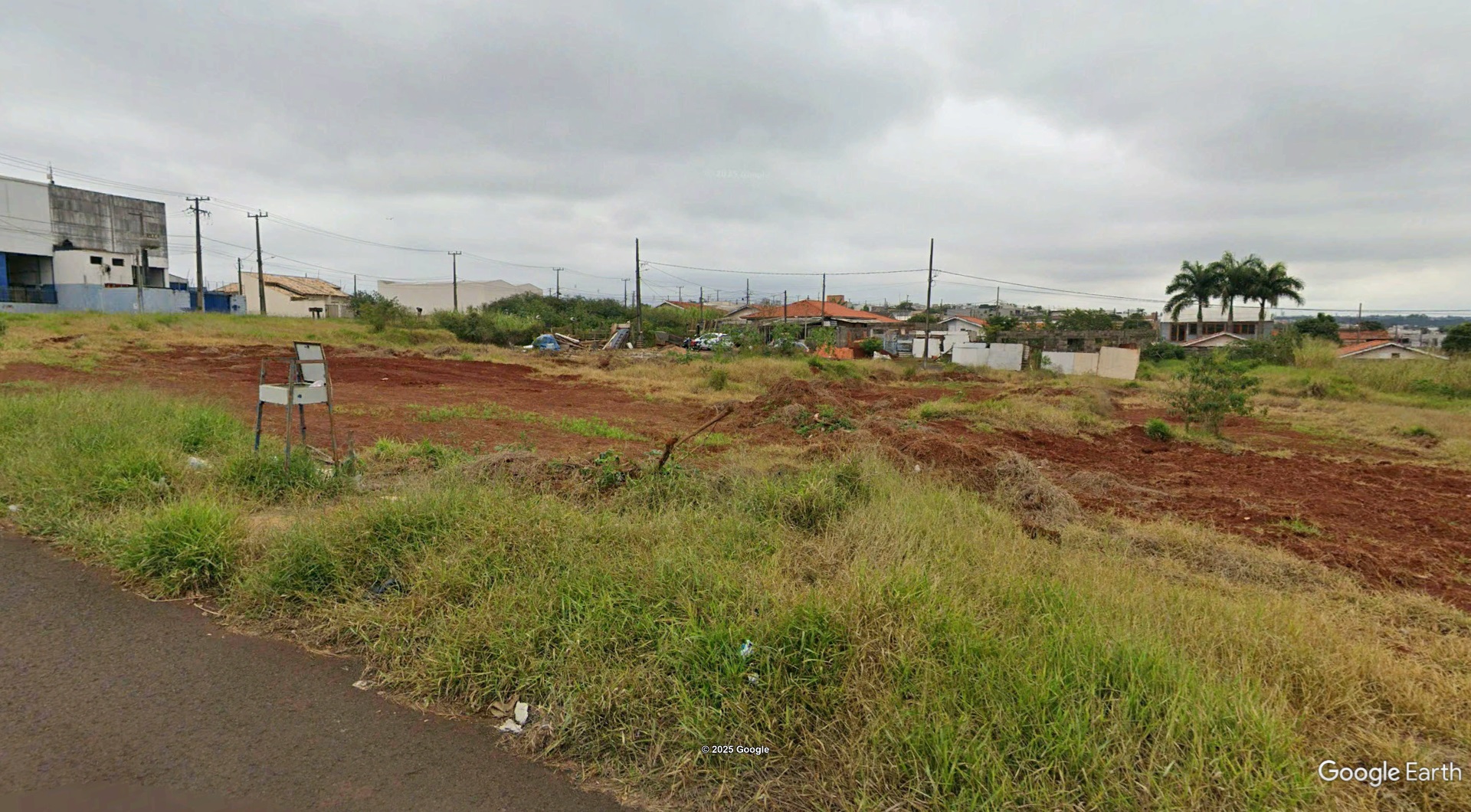 Imóvel c/ 252m² no Lot. Água da Esperança em Cambé/PR - leilão judicial - Não informado BR - lance mínimo R$ 74.002