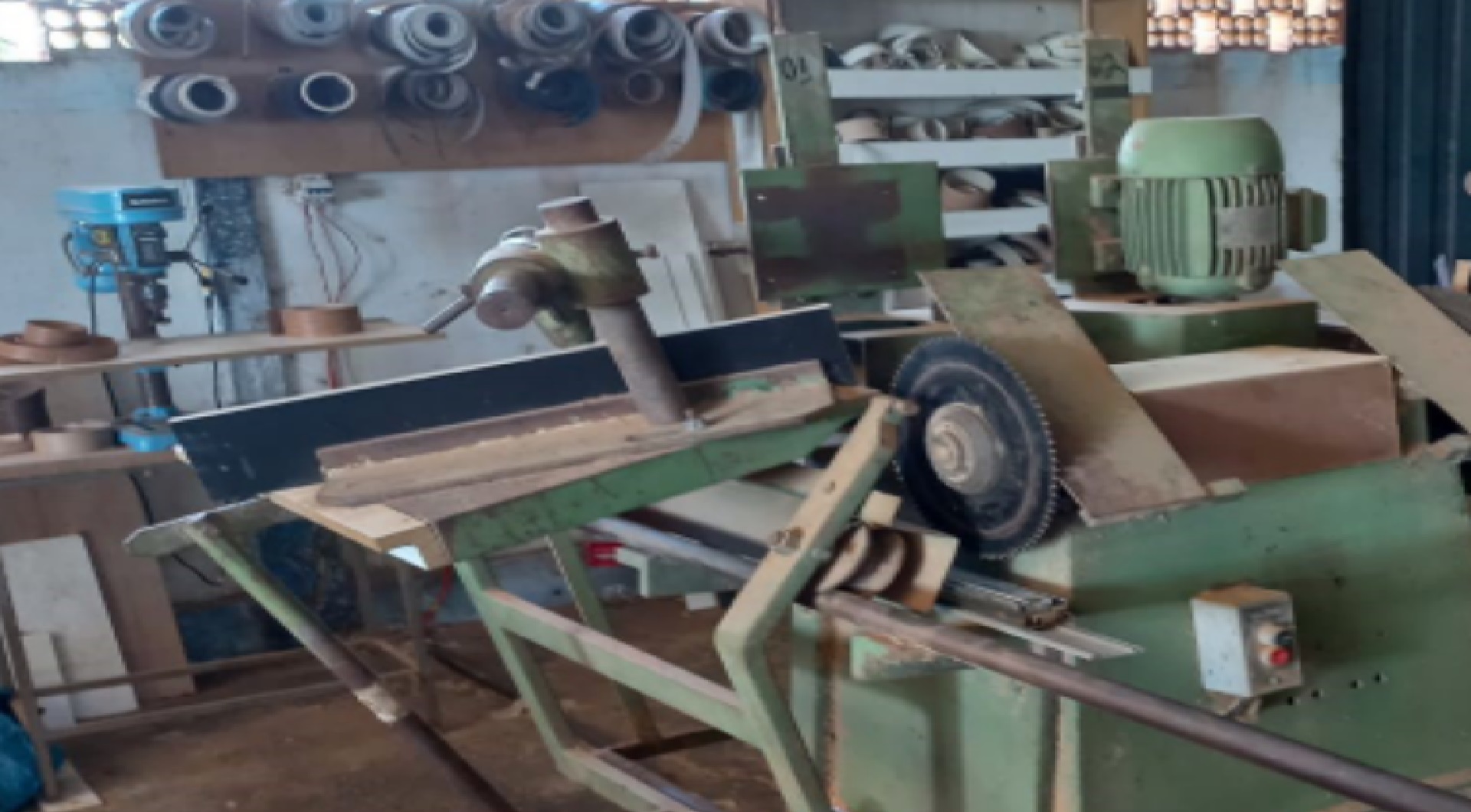 Leilão de Máquinas/Equipamentos Item em Não informado/BR - Lance Inicial R$ 10.000 - Judicial