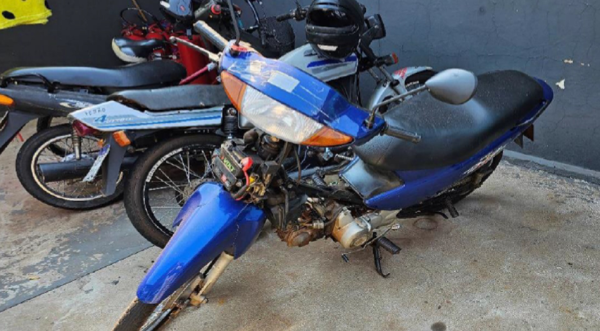 Leilão de Sucatas Veículo em Não informado/BR - Lance Inicial R$ 240 - Judicial